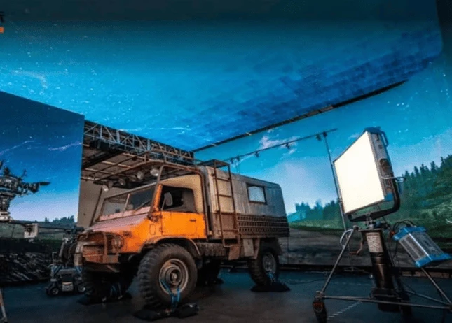 XR (Extended Reality) LED displays