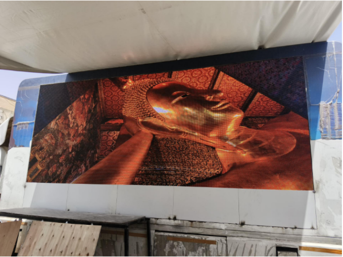  Riyad'da Premteco P6.67 Dış Mekan Kamyon LED Ekranı